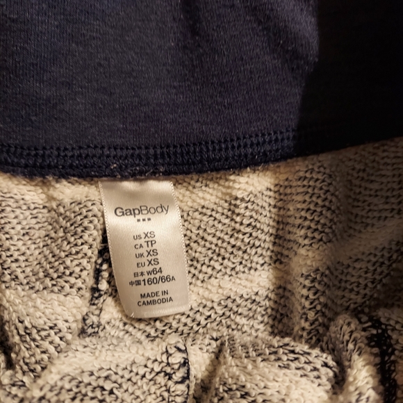 Gap Body XS striped navy white shorts pockets - Picture 3 of 5